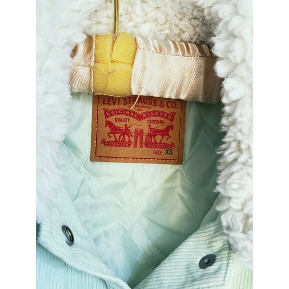 Levis Womens Cropped Corduroy Trucker Jacket Sherpa Lined Collar XS Mint Green - Picture 14 of 15